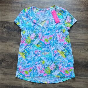 NWT Lilly Pulitzer Vibrant Etta V-Neck Short Sleeve Tee Small